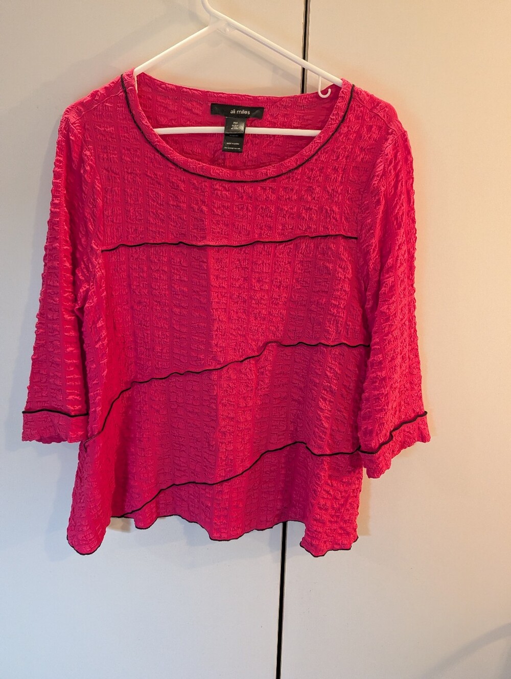 Ali Miles PM Bright Pink Textured Ruffle-Trim Tunic Top